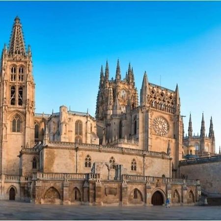 דירות Vivienda De Uso Turistico En El Corazon De Burgo מראה חיצוני תמונה