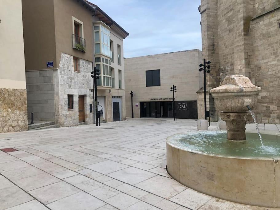 דירות Vivienda De Uso Turistico En El Corazon De Burgo מראה חיצוני תמונה
